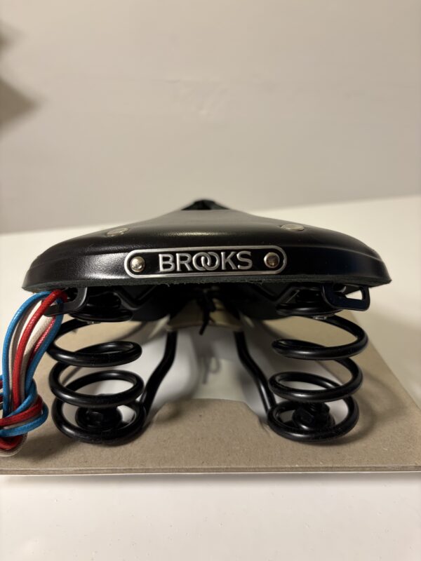 Brooks England Leder-Fahrradsattel Carved (mit Federung) Schwarz | ATB / Touring | NEU